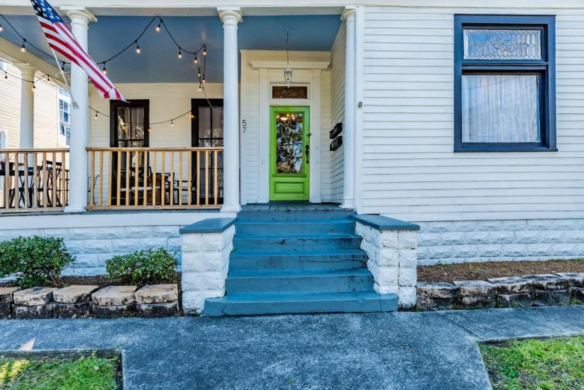 Dauphin District Darling #4 Downtown, Dining Apartment Mobile Exterior photo